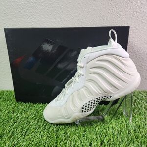 Nike Little Posite One GS Triple White Sneakers 7Y /Women's 8.5 HQ1959-100